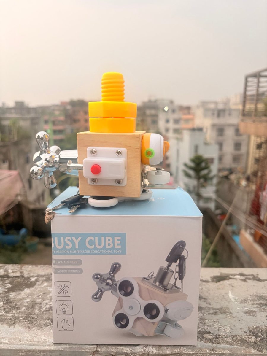 Children's Creative DIY Disassembly and Assembly of Building Block photo