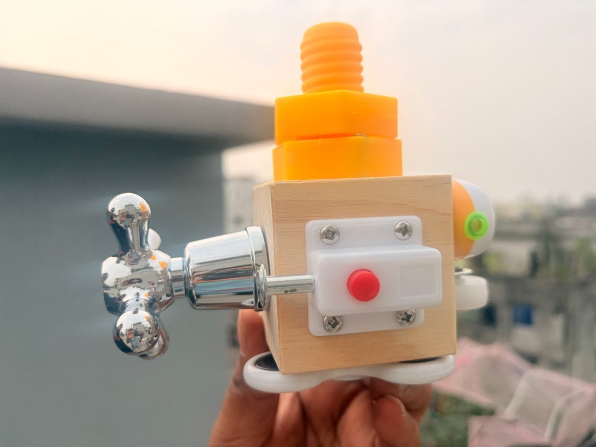 Children's Creative DIY Disassembly and Assembly of Building Block image 4